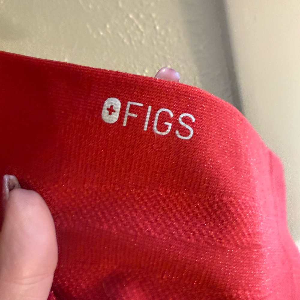 Like New Figs Red Shimmer Limited Edition Seamless Underscrub - Picture 11 of 13